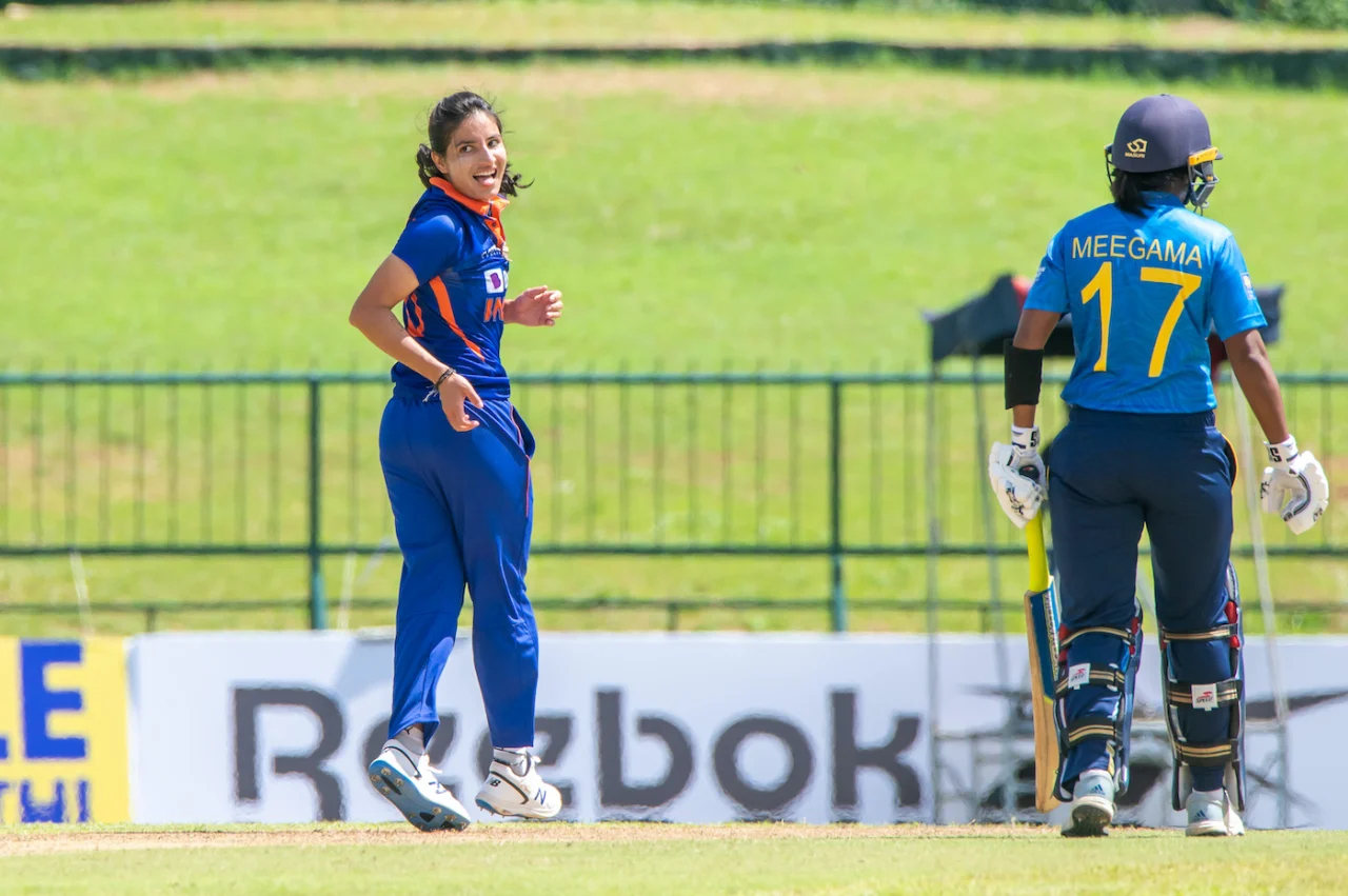 Renuka Singh picked 4/28 | Sri Lanka Cricket Twitter