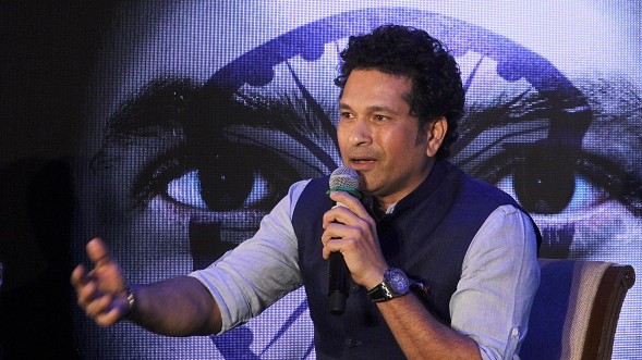 Sachin Tendulkar says ball shining, team celebrations will change after COVID-19 pandemic 