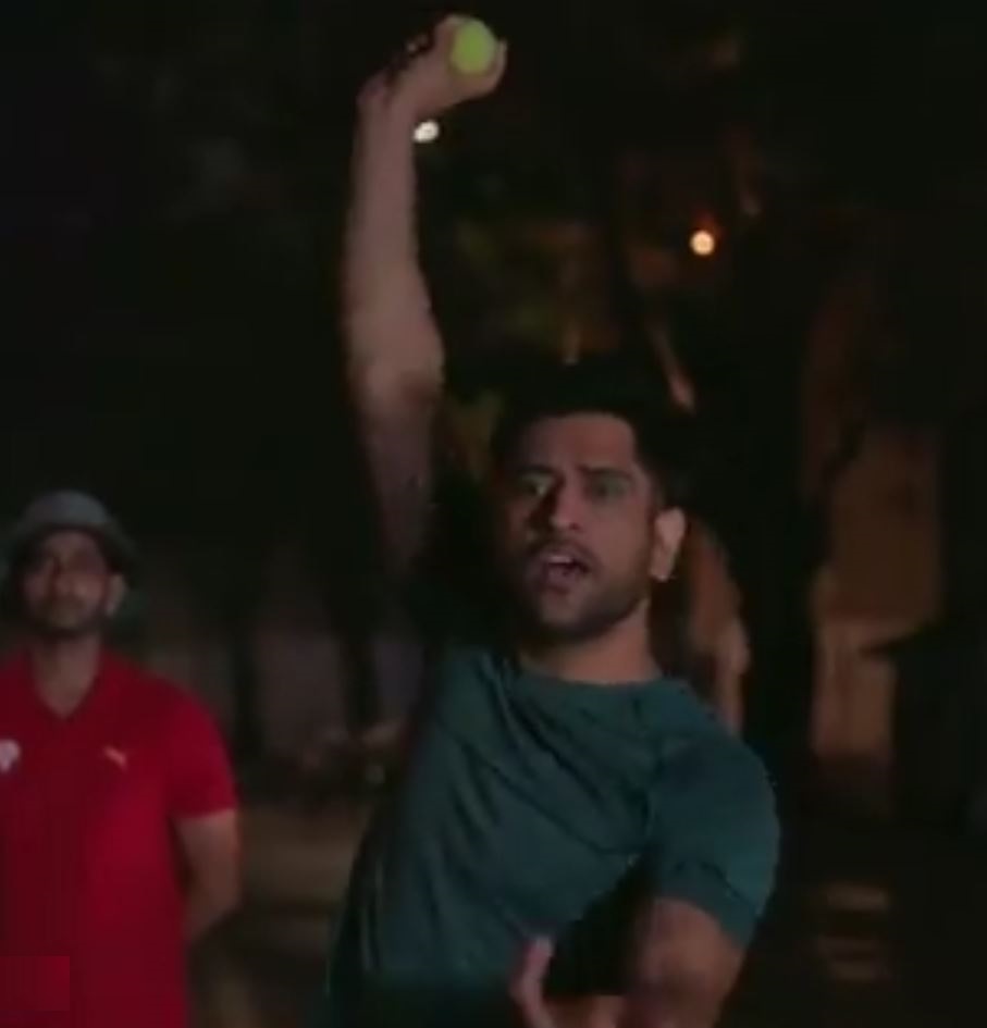 MS Dhoni was seen bowling in the new Dream 11 ad | Twitter