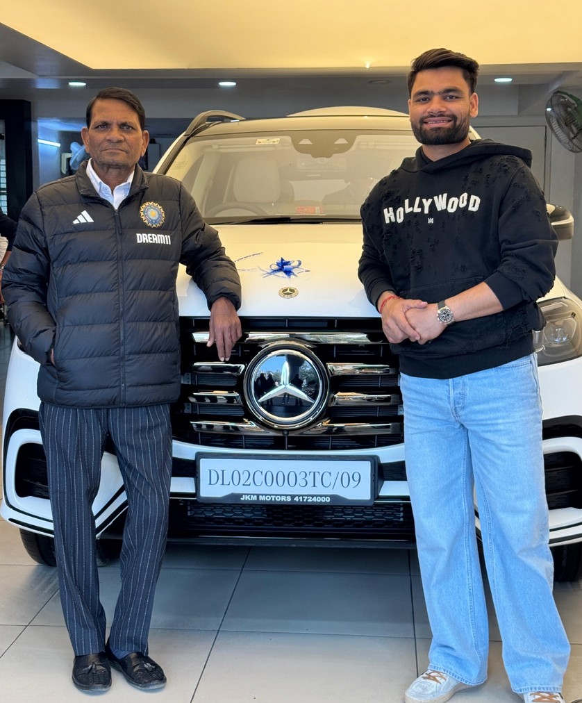 Rinku Singh with his father Khanchand | Instagram