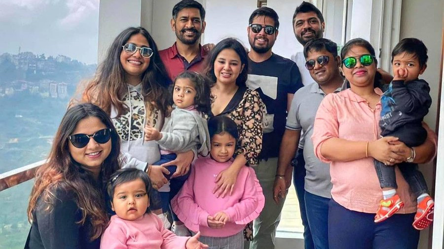 WATCH: MS Dhoni visits Shimla on a vacation with family and friends