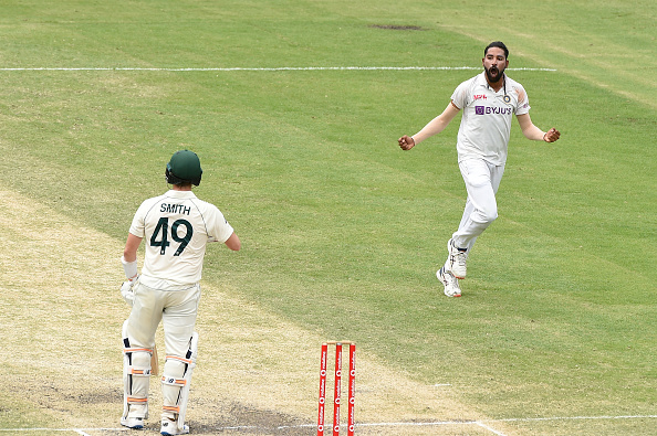 Mohammed Siraj celebrates the prized scalp of Steve Smith | Getty