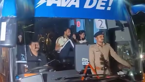 GT players were stranded mid-way to hotel after their bus broke down | X