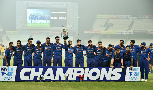 Team India members pose with the trophy after clinching the T20I series | Getty
