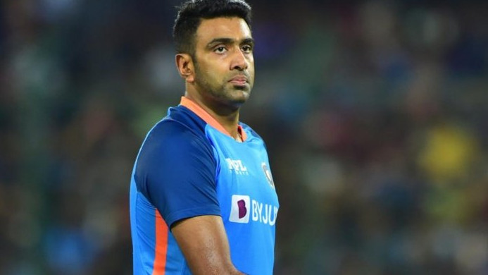 “Oppressed community called “bowlers” please wake up”- Ashwin on run out at non-striker’s end debate
