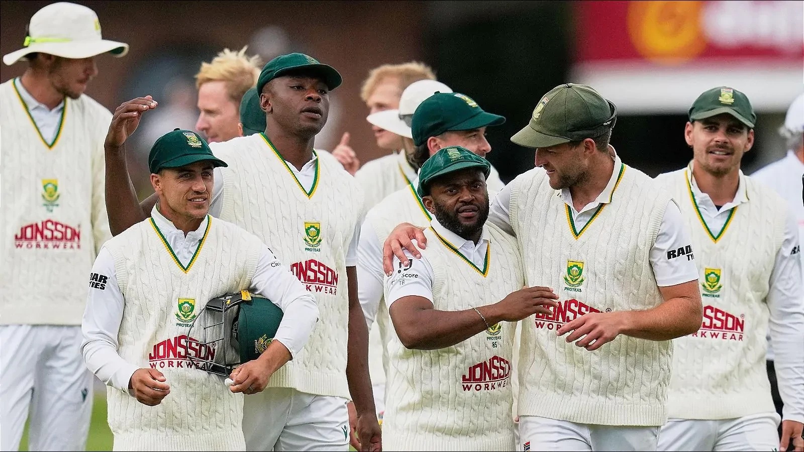 Temba Bavuma and South Africa team | Getty