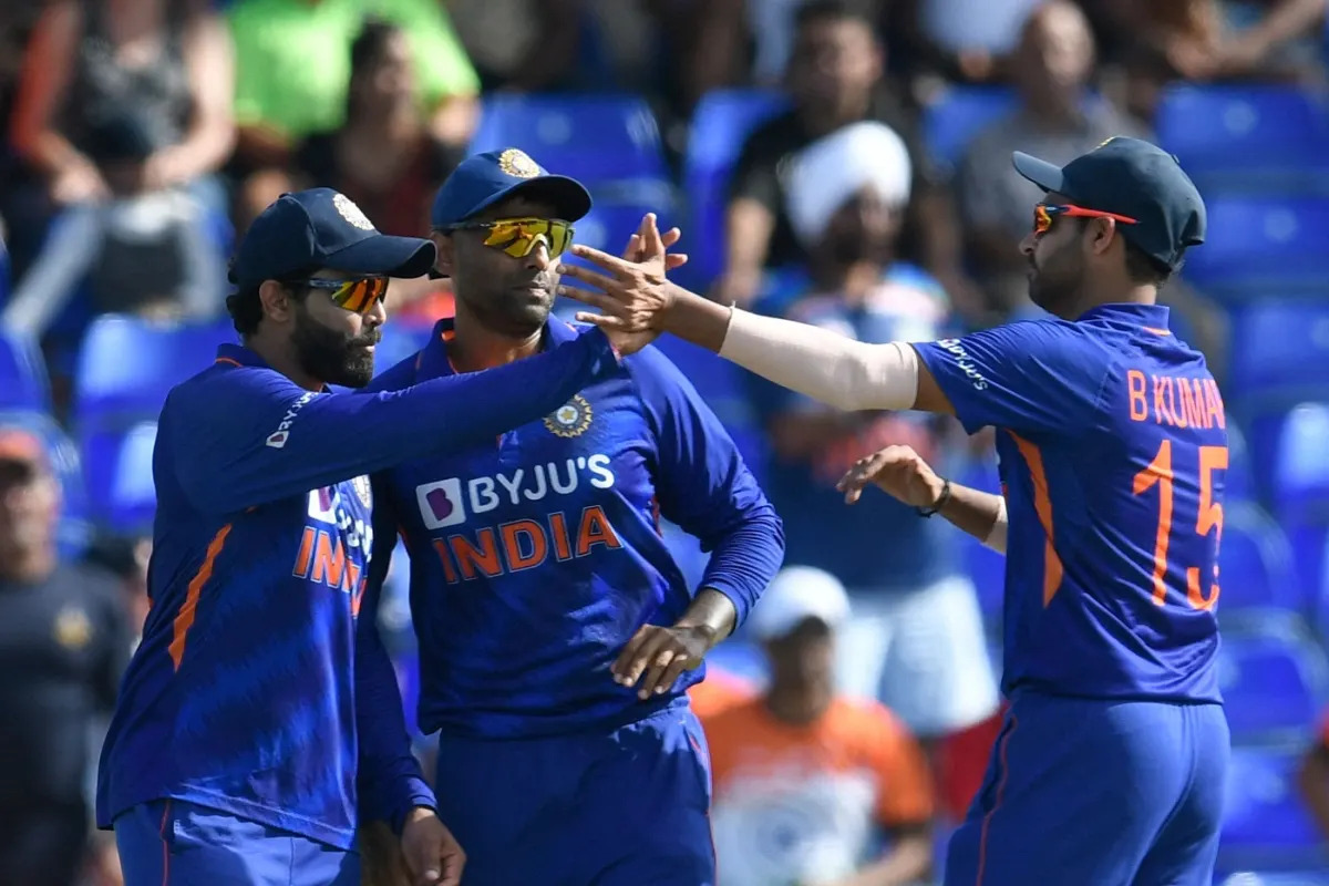 Shastri picked Ravindra Jadeja and Bhuvneshwar Kumar in place of Sundar and Rana | Getty