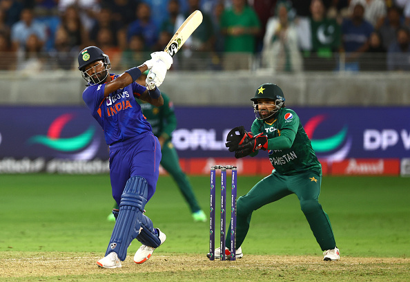 Hardik Pandya hitting winning runs against Pakistan | Getty Images