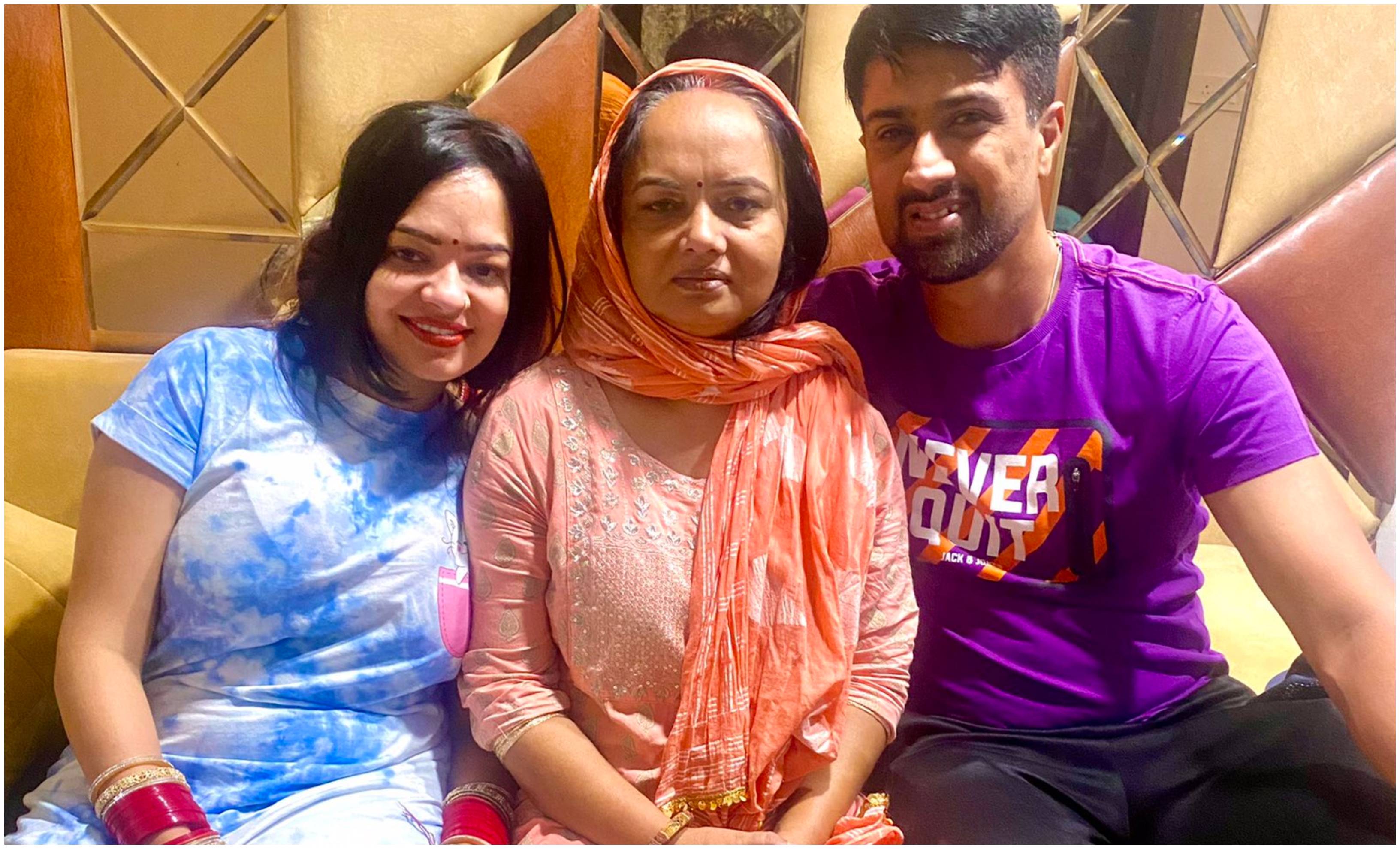 Rahul Sharma shared photos of his mother-in-law recovering from the surgery | Twitter