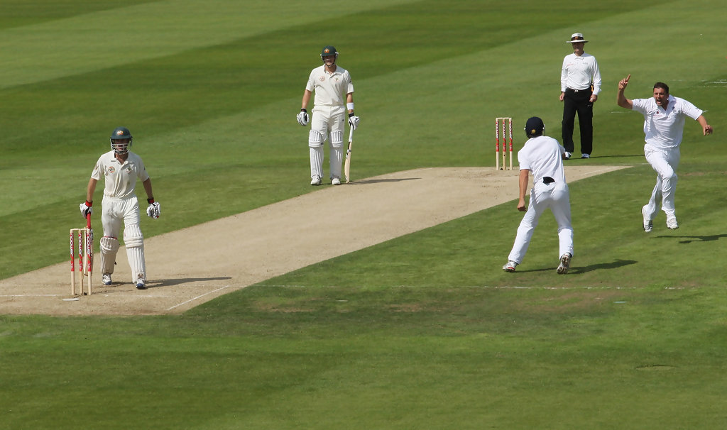 Dar wrongly adjudged Simon Katich out off Steve Harmison delivery | Getty Images