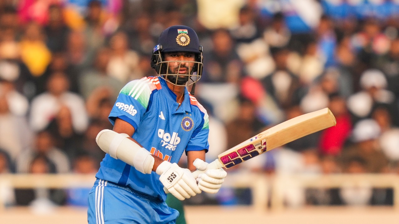 Gambhir used Sundar's example to drive his point home about batting orders overrated | PTI Photo