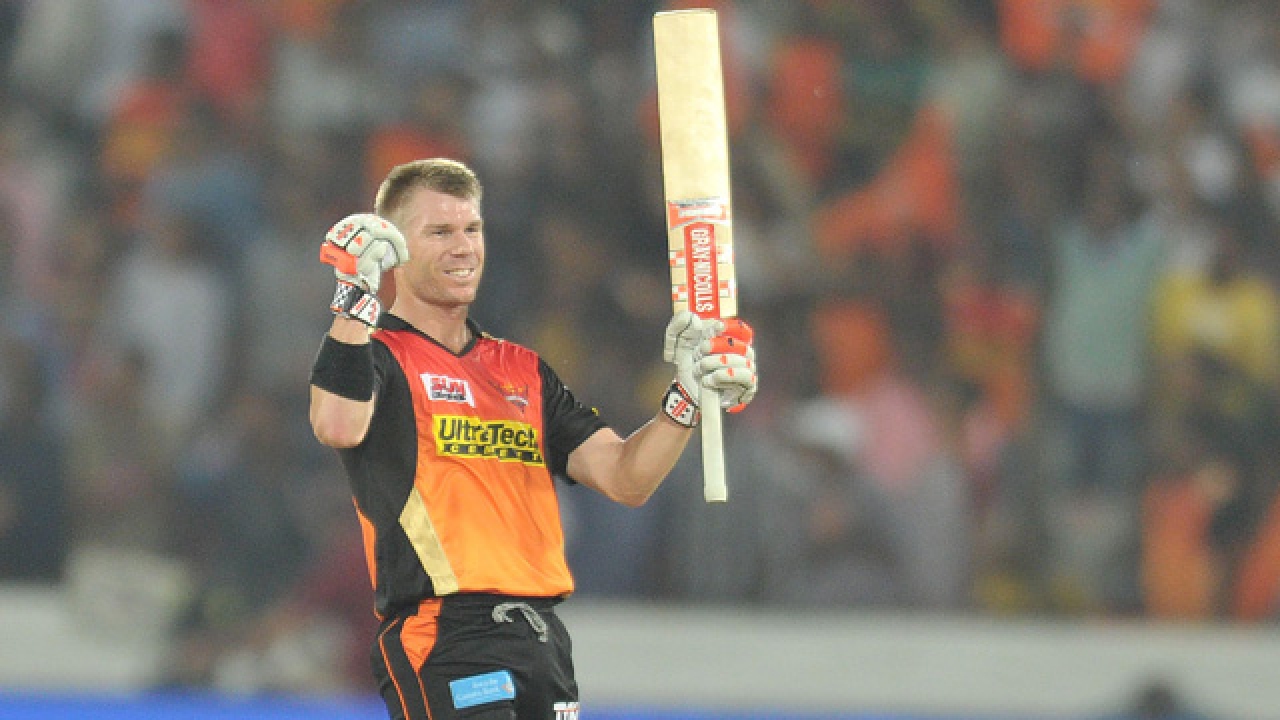 ipl-2019-watch-david-warner-returns-to-sunrisers-hyderabad-in-style