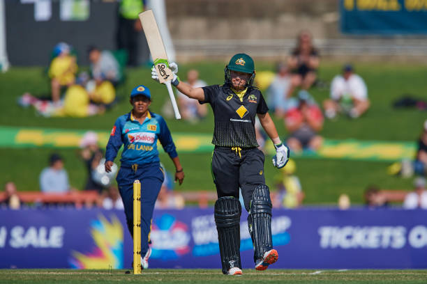 Alyssa Healy smashed 148* runs off 61 balls against Sri Lanka Women in third T20I in Sydney. (photo - getty)