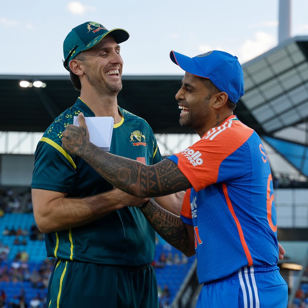 Suryakumar Yadav and Mitchell Marsh hug after India won the toss in Hobart T20I | Getty