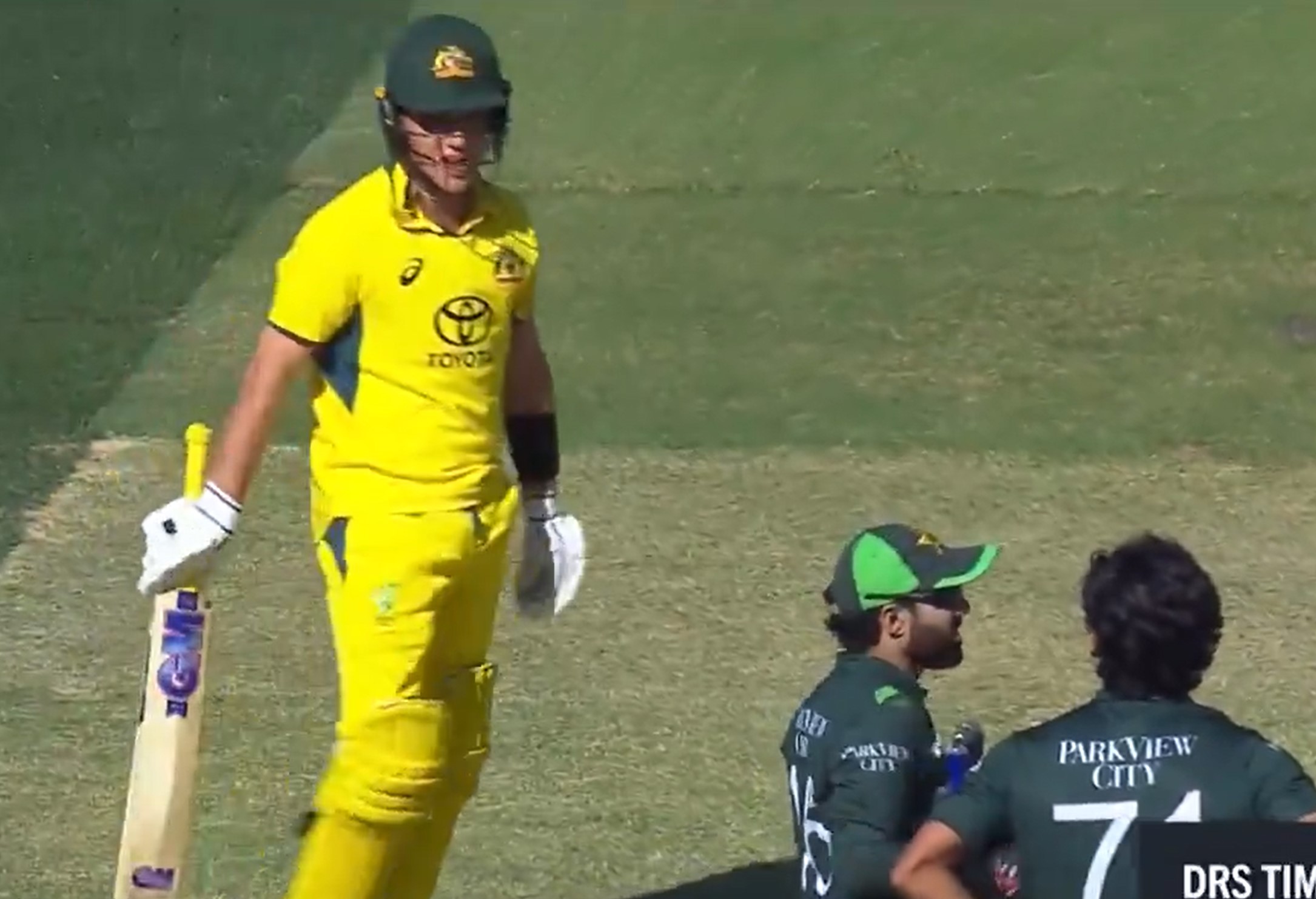 Rizwan asked Zampa if he had hit the ball before going for DRS review | X