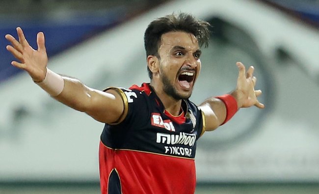 Harshal Patel won the Purple Cap for most wickets and was named the MVP of IPL 2021 | BCCI-IPL