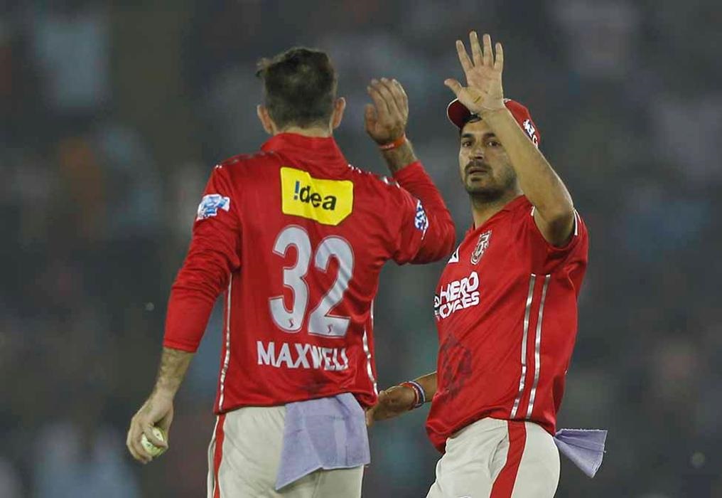 Glenn Maxwell with Mohit Sharma for KXIP | Twitter