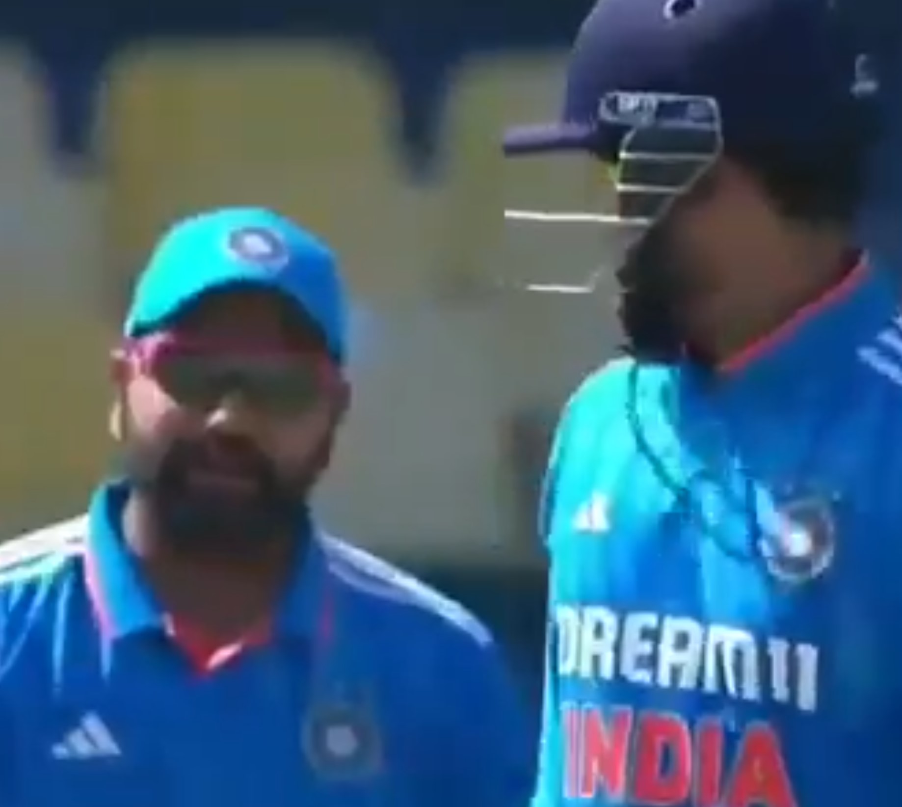 Rohit Sharma speaking in Sinhalese amused Rishabh Pant | X