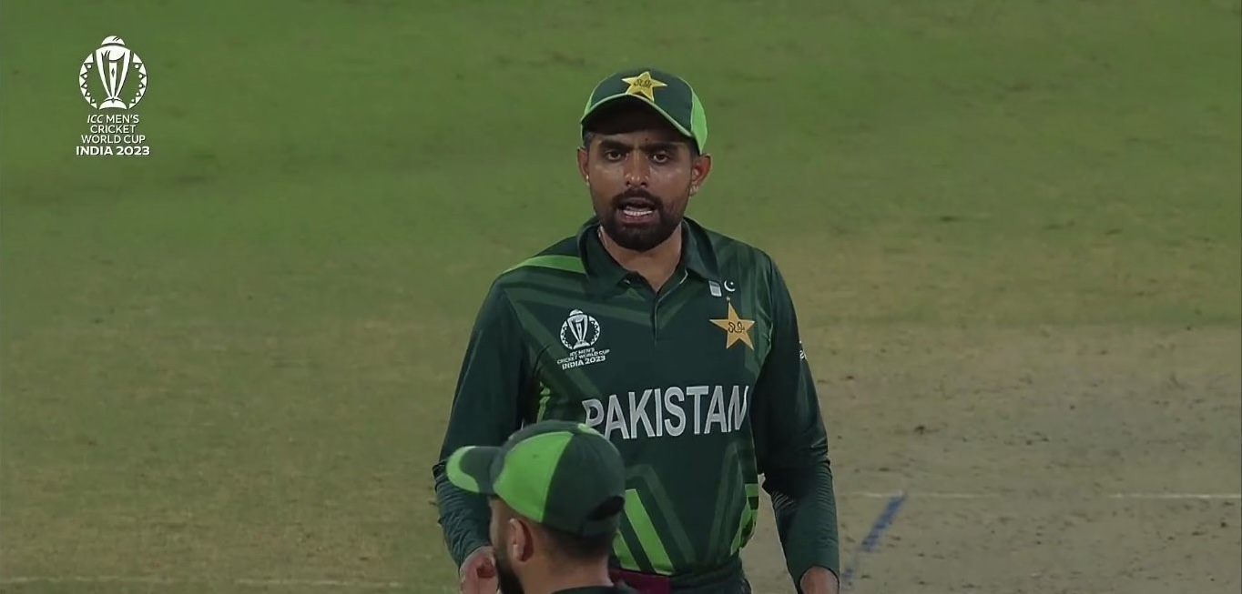 Babar Azam angry with Mohammad Nawaz | Screengrab 