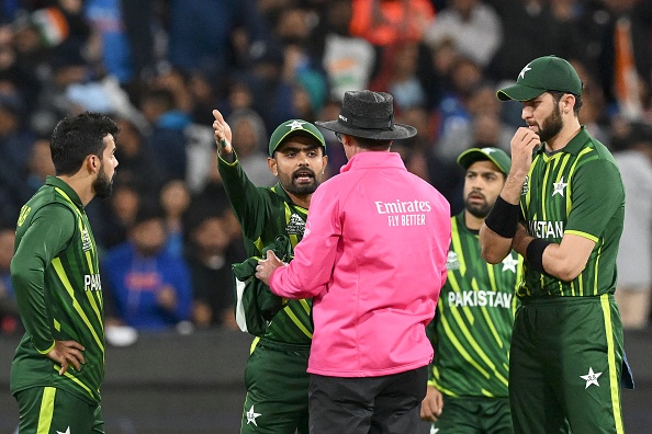 Babar Azam argues with umpire during T20 WC 2022 match vs India at MCG | Getty