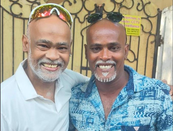 Vinod Kambli with his younger brother Virendra | X