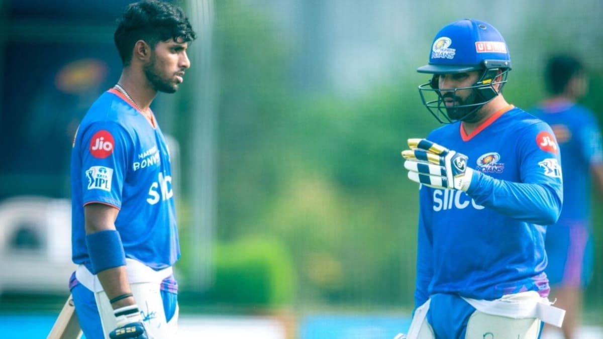 Tilak made his IPL debut for MI in 2022 under Rohit Sharma's captaincy | MI X