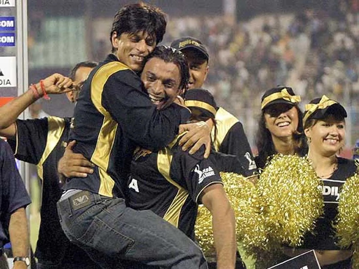 Shah Rukh Khan and Shoaib Akhtar for KKR in IPL 2008 | Twitter