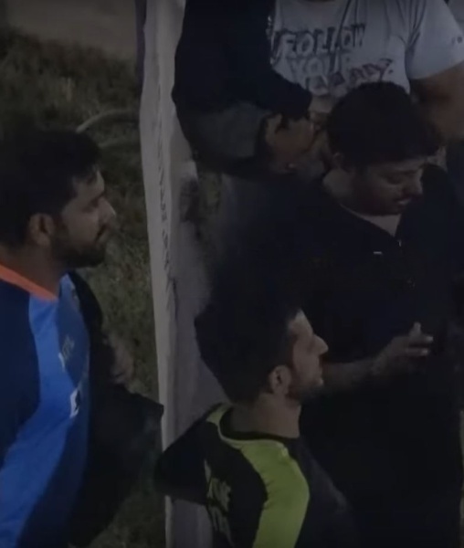 The Pakistani fan also clicked a selfie with Rohit Sharma | Twitter