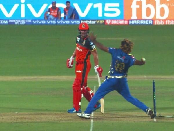 Umpires failed to spot Malinga's no-ball in the last delivery of the match | Twitter