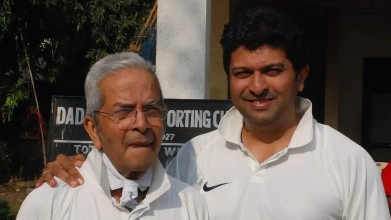 Vasoo Paranjape with his son Jatin | Twitter