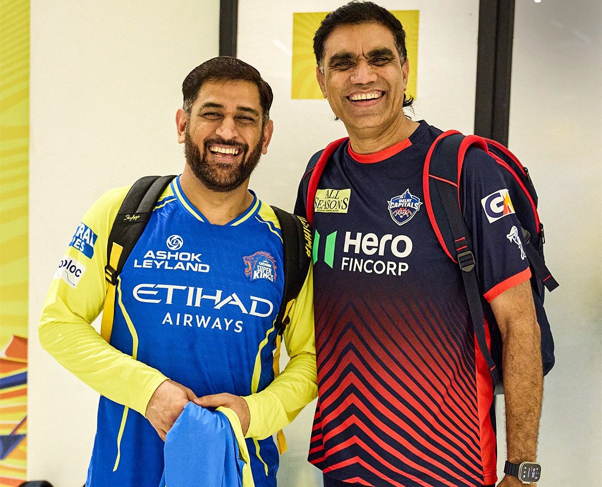 MS Dhoni and Munaf Patel | DC X