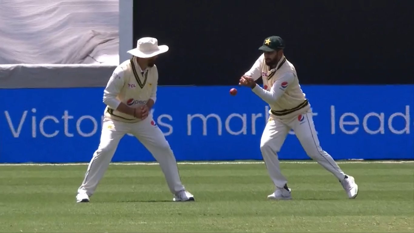 Abdullah Shafique dropped Mitch Marsh's catch at first slip | X