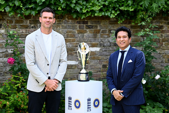 Sachin Tendulkar and James Anderson unveiling the Anderson-Tendulkar Trophy | Getty