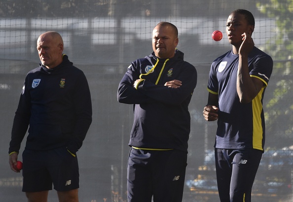 Langeveldt with Rabada during practice session | Getty Images