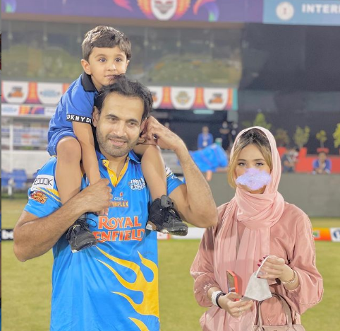 Irfan Pathan with his wife Safa Baig and son Imran | Instagram