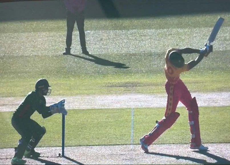 Nurul Hasan gave a no-ball by collecting the ball in front of the stumps | Twitter