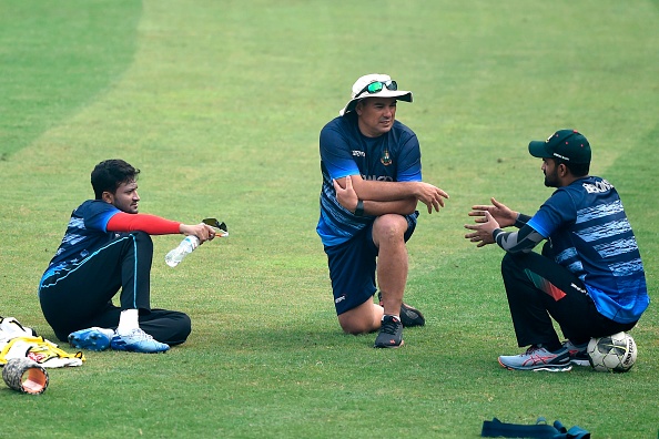 Russell Domingo with Shakib-al-Hasan and Tamim Iqbal during training session | Getty Images