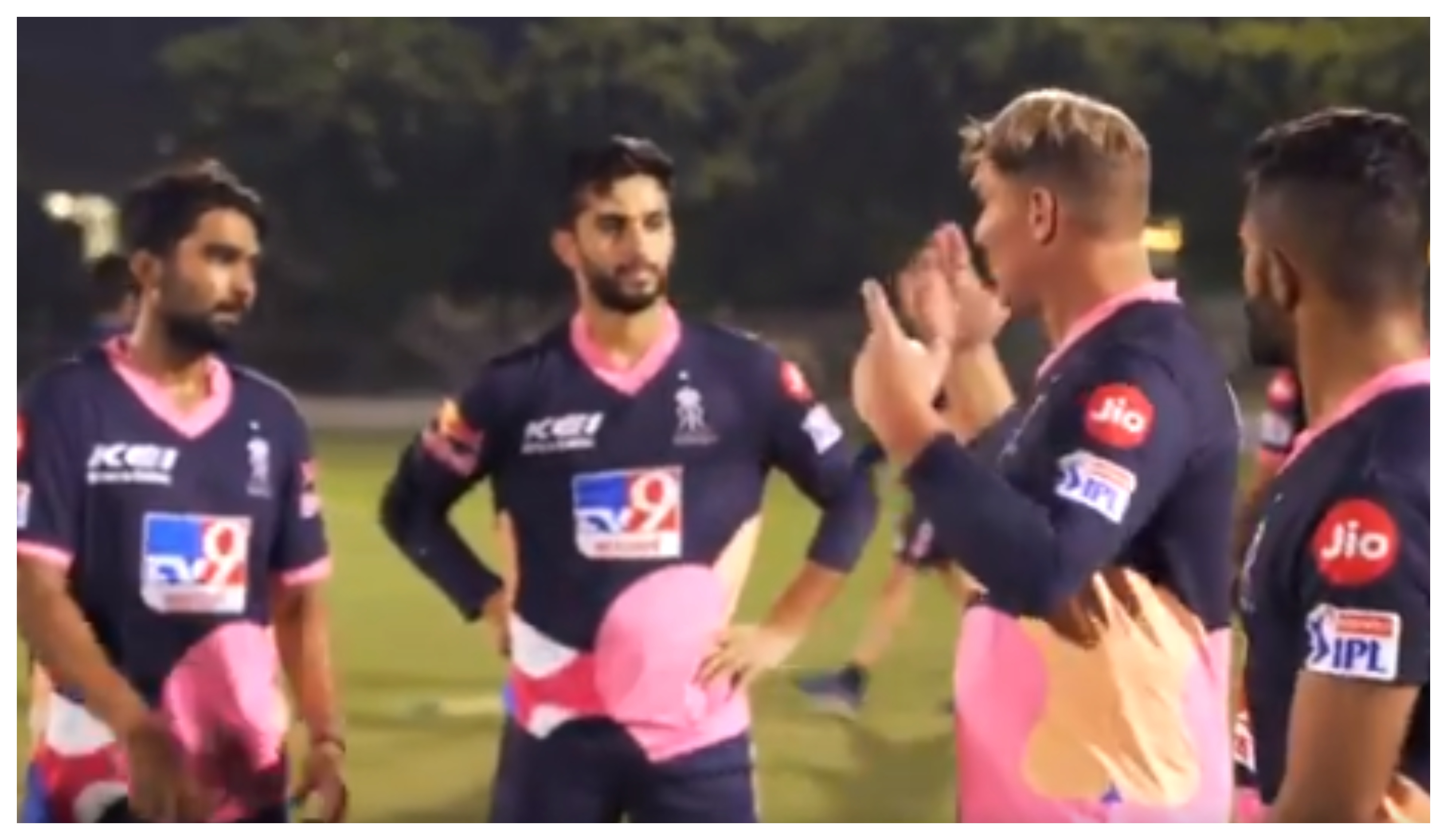 Shane Warner interacted with RR spinners during a net session | Screengrab