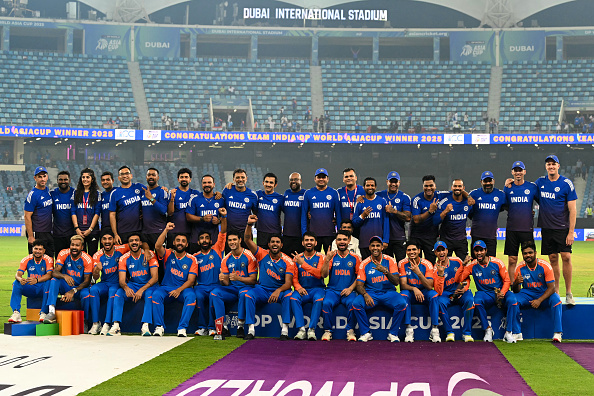 Team India and support staff with the Asia Cup trophy | Getty