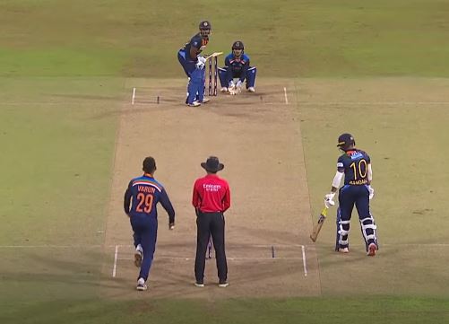 Varun Chakravarthy made his international debut in 1st T20I | Sri Lanka Cricket YouTube