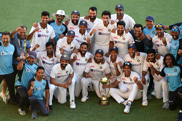 Indian Cricket Team poses with Border-Gavaskar Trophy | Getty Images