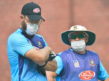  Russell Domingo and Daniel Vettori were seen wearing face masks in Delhi | AFP