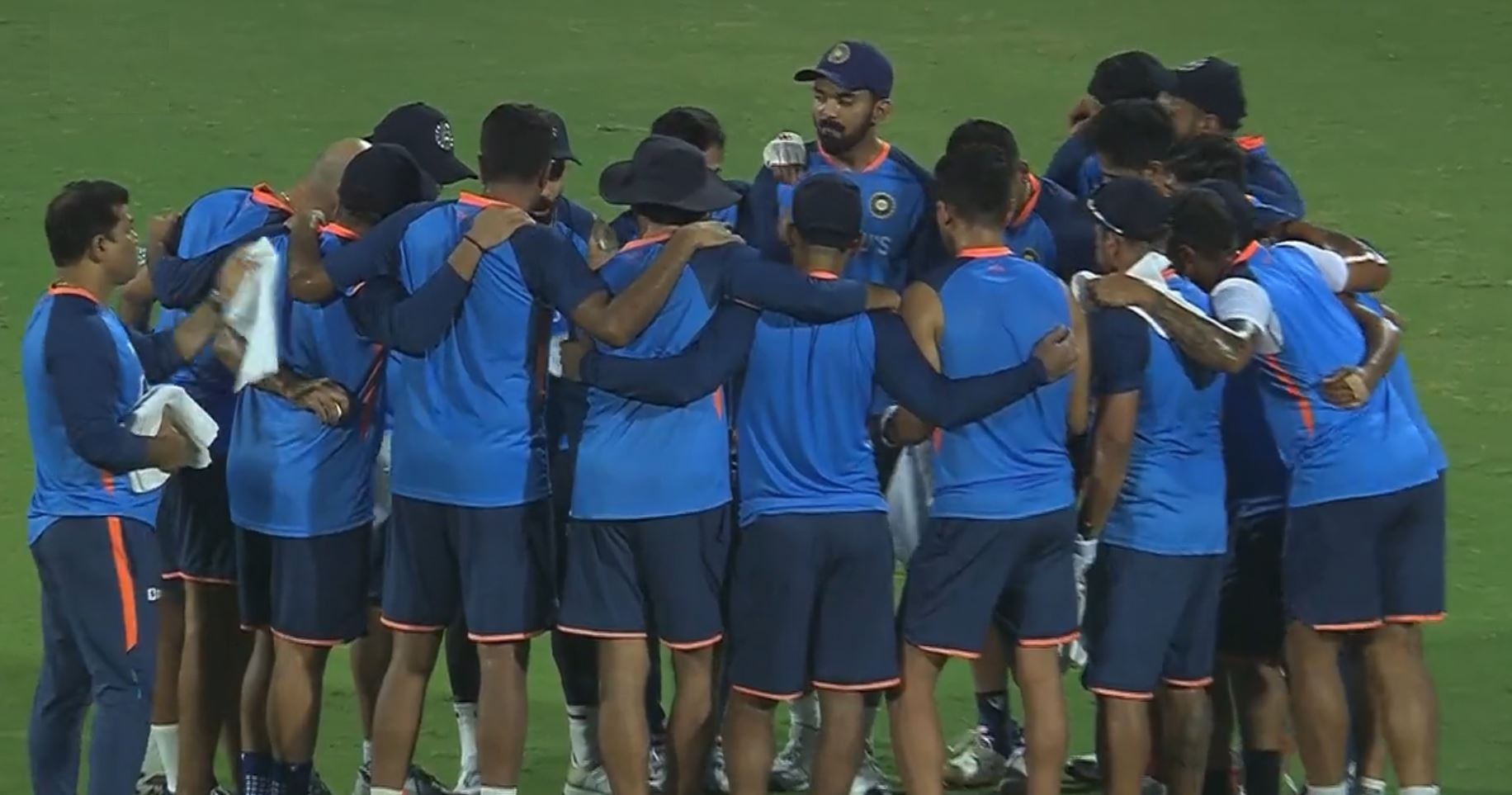 Virat Kohli giving pep talk to Indian team | BCCI