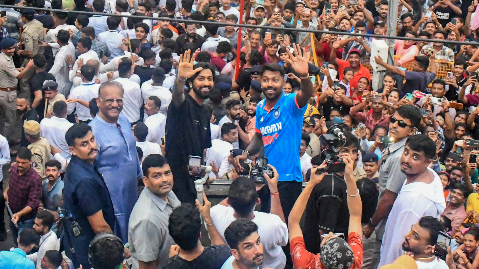 Hardik Pandya, joined by brother Krunal during Vadodara road show | X