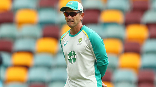 Justin Langer names the player he stopped from carrying sandwich on the field at Gabba