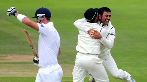 Dhoni celebrates as Pietersen calls for a DRS review | Getty