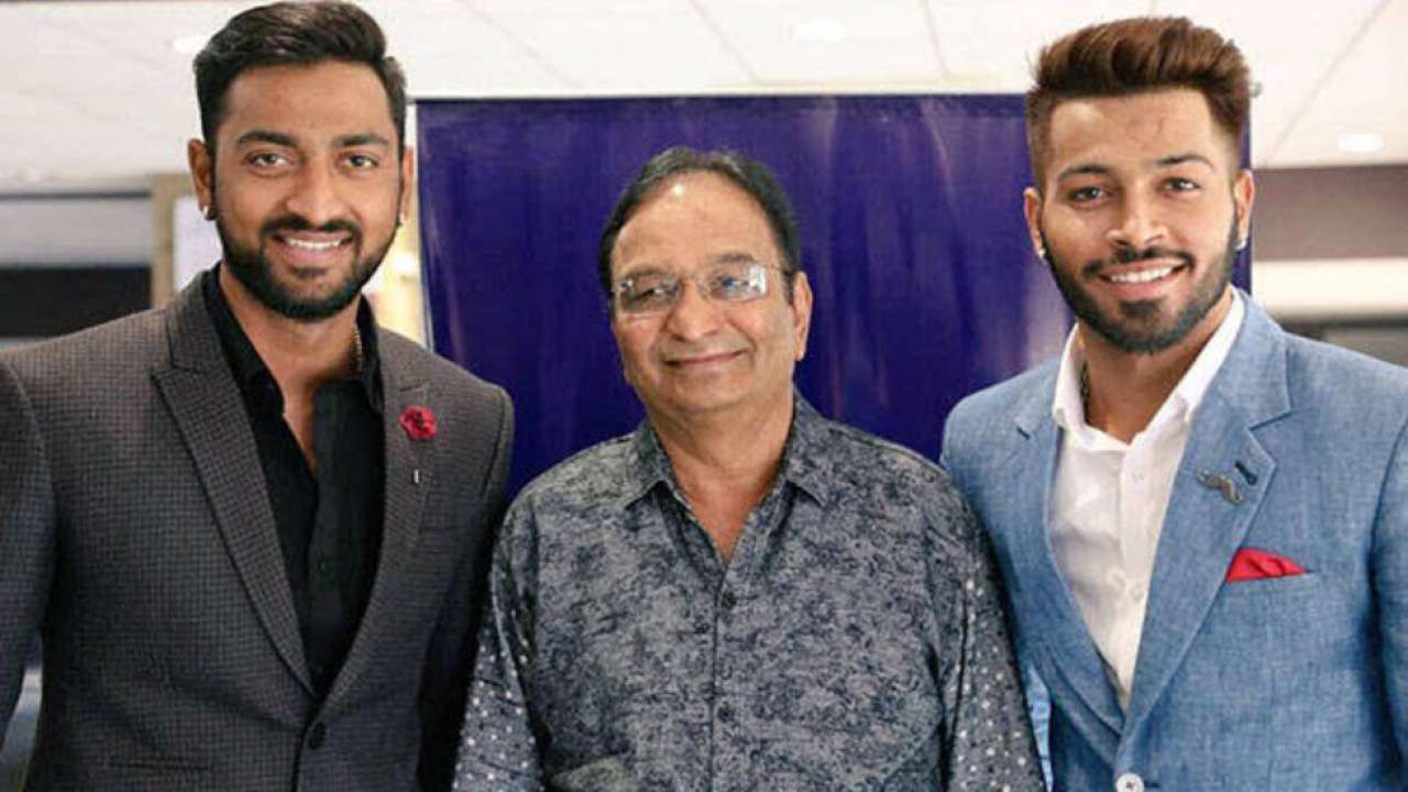 Krunal and Hardik with late father Himanshu Pandya | Twitter