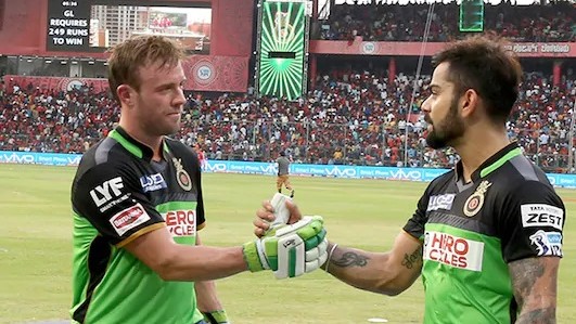 Kohli and De Villiers to auction signed bats and jerseys to raise funds to fight Coronavirus