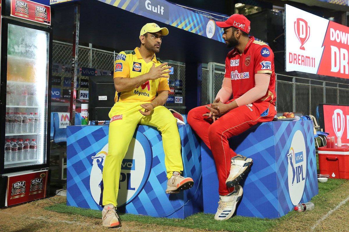 Shahrukh Khan with his idol MS Dhoni | BCCI-IPL