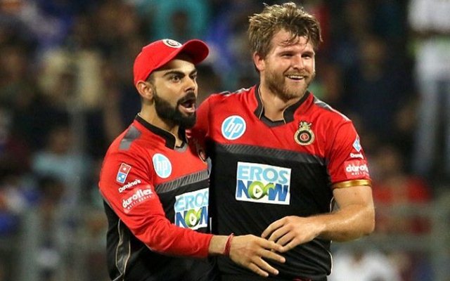 Corey Anderson with his then RCB skipper Virat Kohli | Twitter